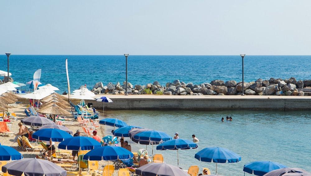 Xenios Loutra Village Beach Hotel 아기아 파라스케비 외부 사진