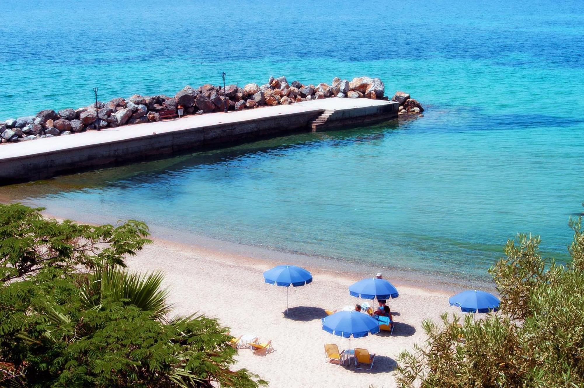 Xenios Loutra Village Beach Hotel 아기아 파라스케비 외부 사진